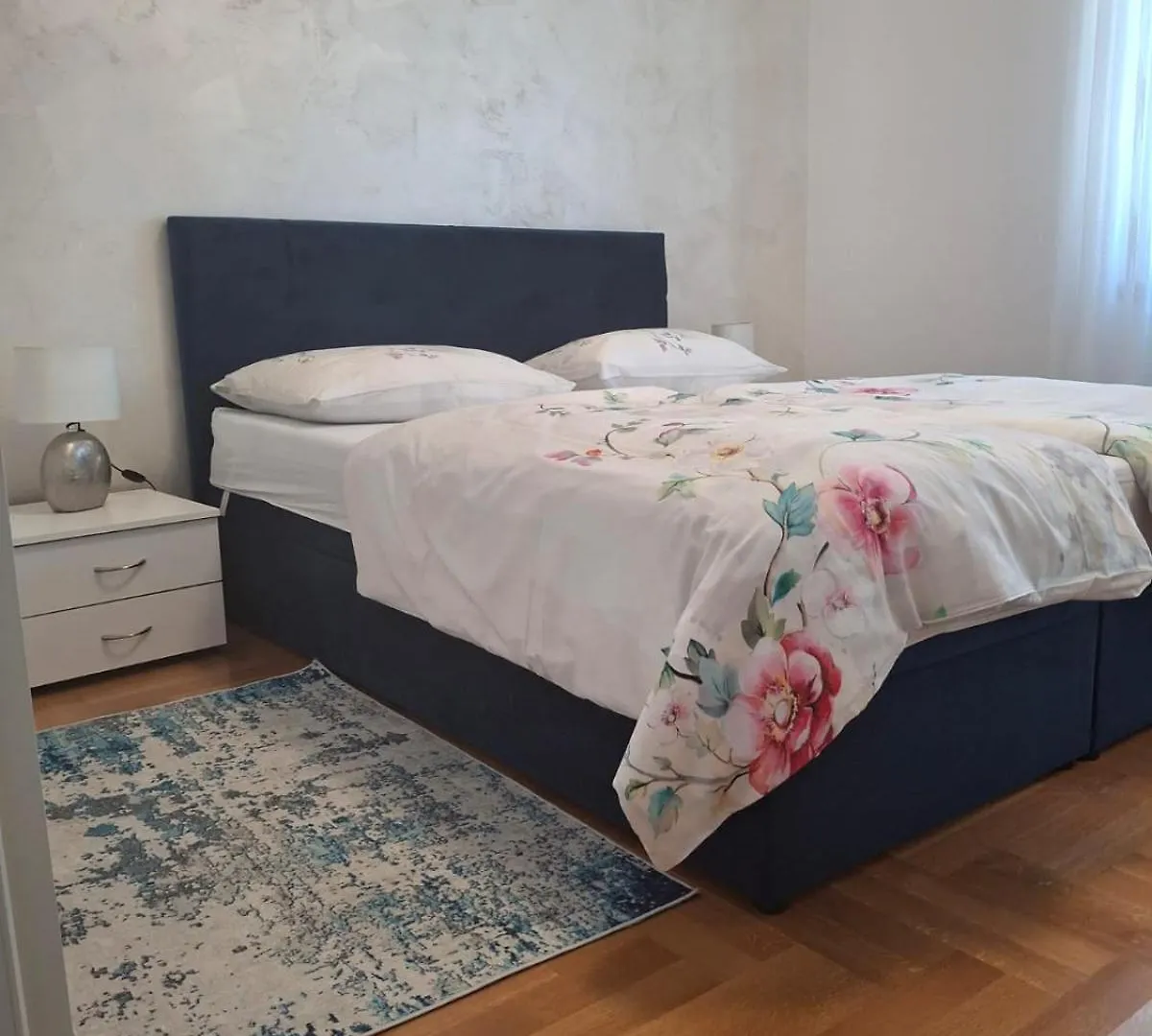 Apartments Leona Umag 0*,