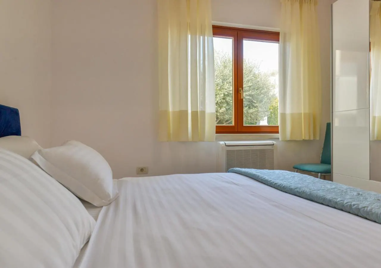 Apartments Leona Umag