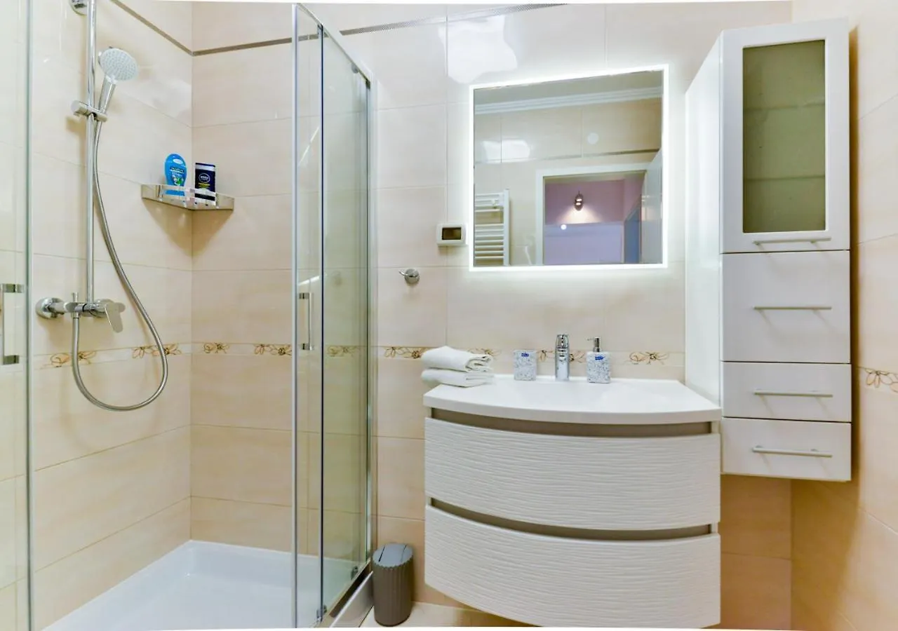 Apartments Leona Umag