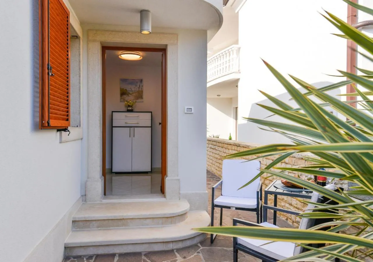 Apartments Leona Umag
